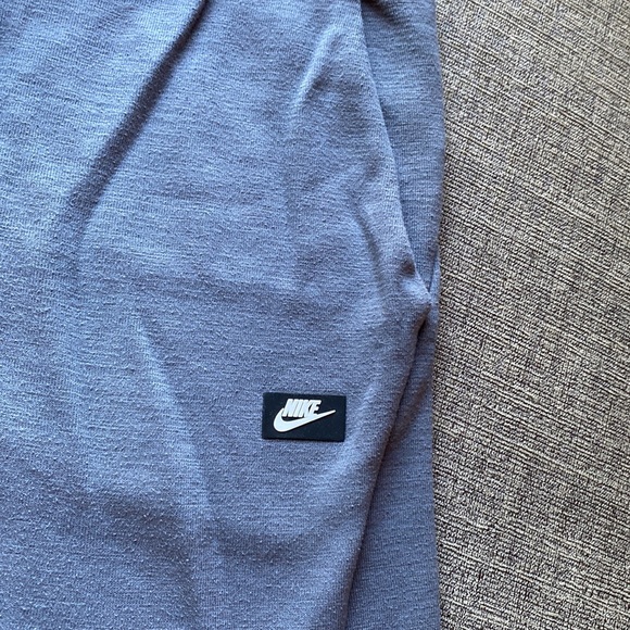 Men’s Nike Shorts - Picture 2 of 4